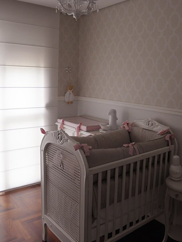 cortina-romana-para-quarto-de-bebê